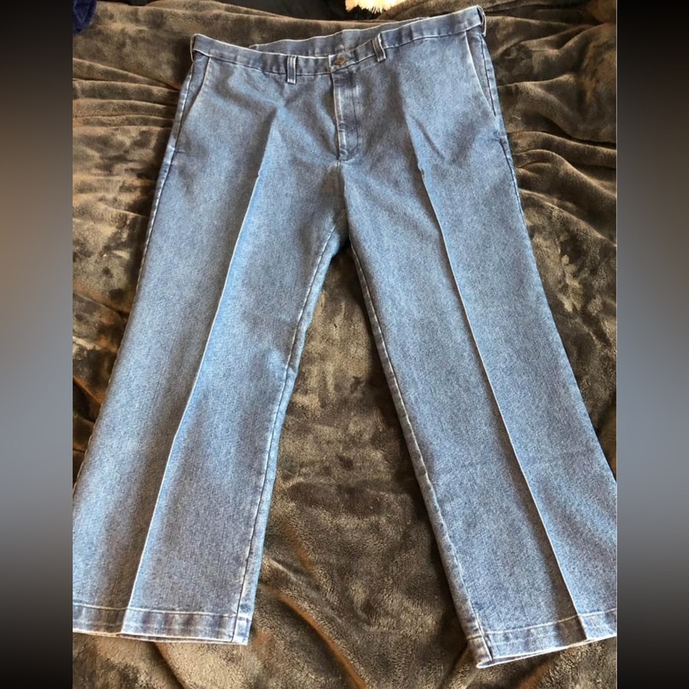 Men’s Haggar jeans SIZE 44x29